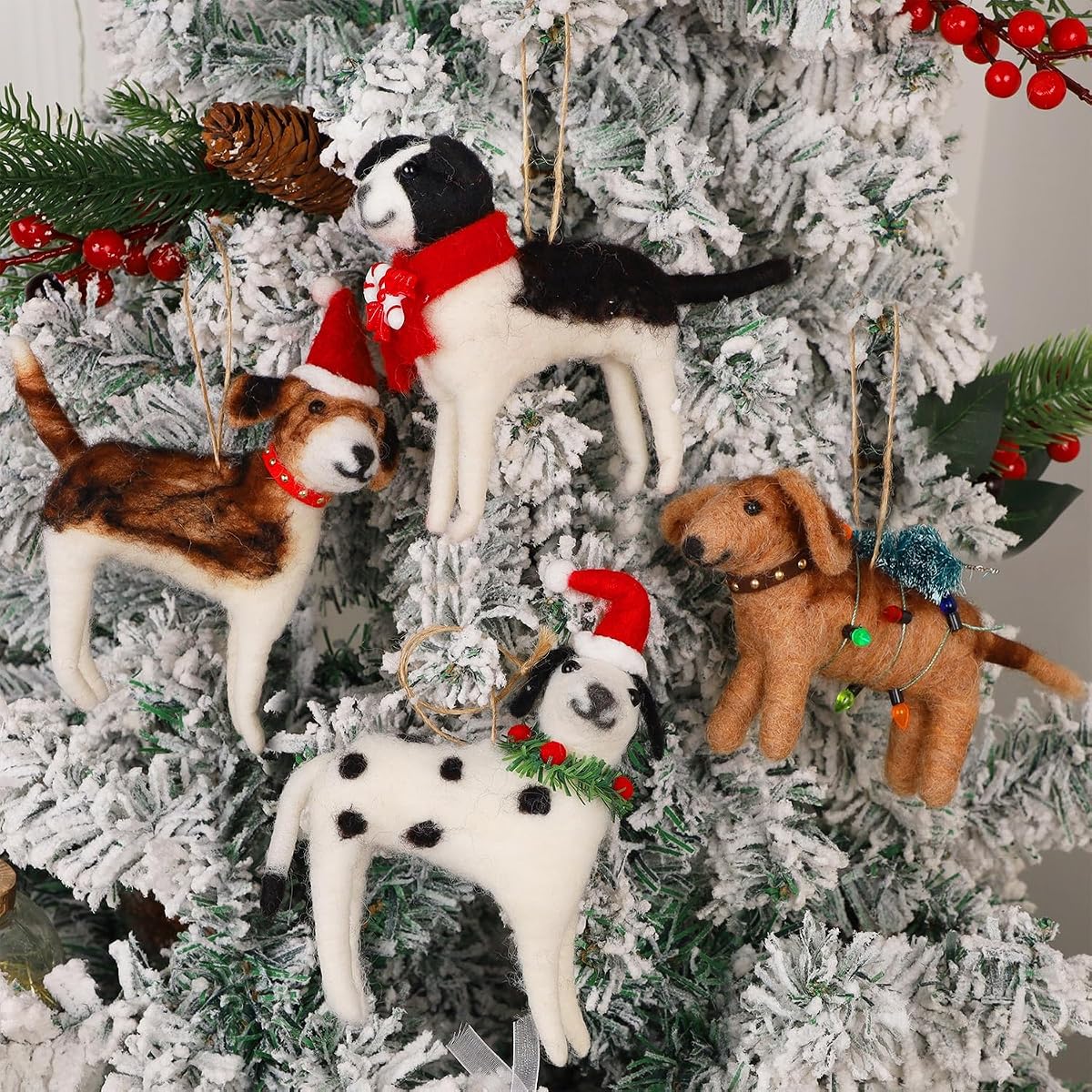 Juegoal Christmas Felt Dogs Ornaments Set of 4, Xmas Wool Puppy Hanging Decor, Felt Animal Crafts Woodland Cute Christmas Tree Wreath Decor for Home Party Supplies - imagem de detalhe 3